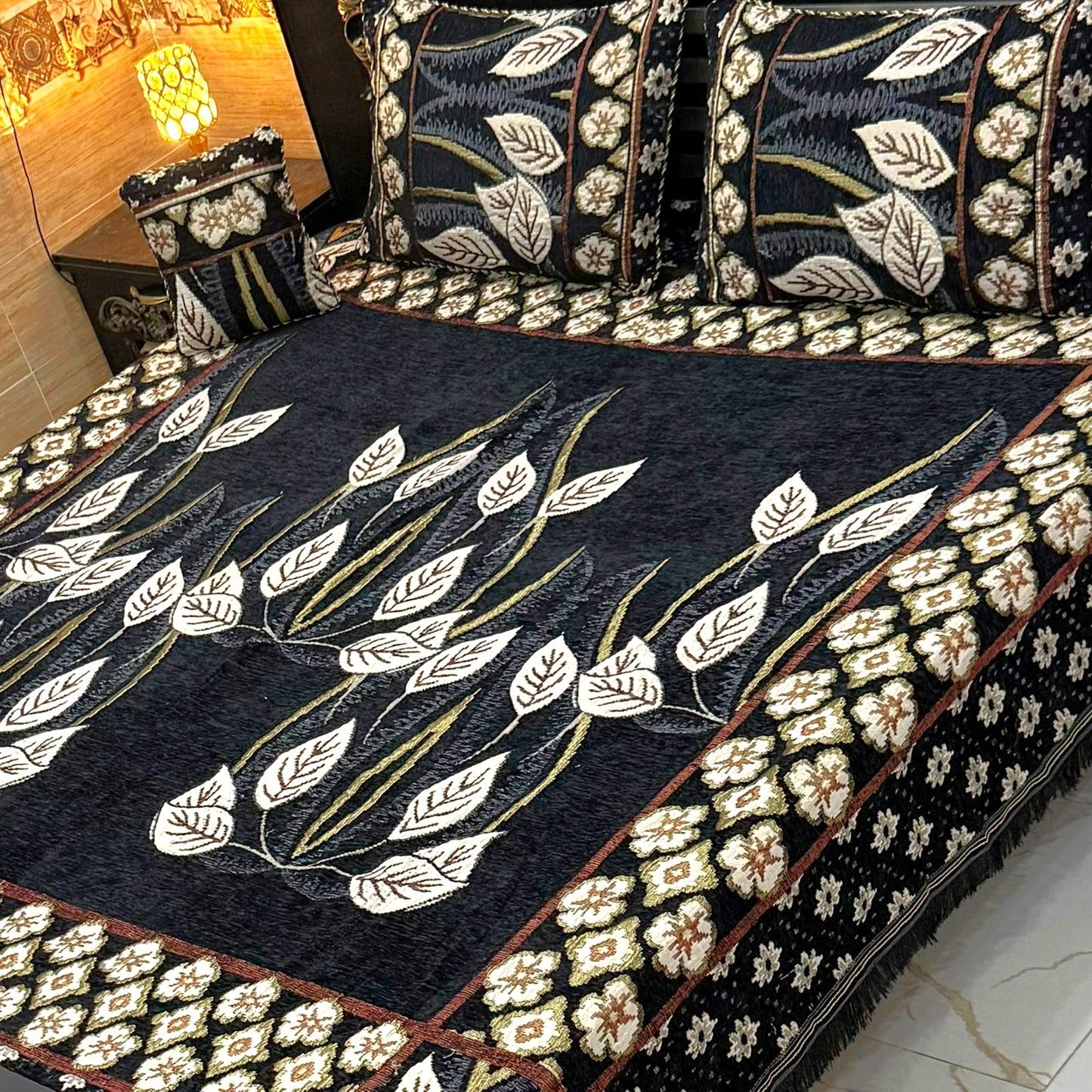4PC Luxury Velvet Bedsheet Set - D40