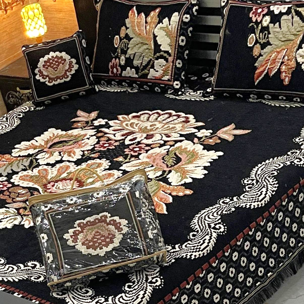 4PC Luxury Velvet Bedsheet Set - D24
